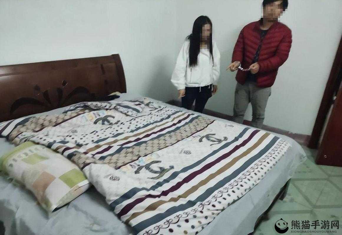 妓女与嫖客低俗叫床粗话对白引发的震撼场景